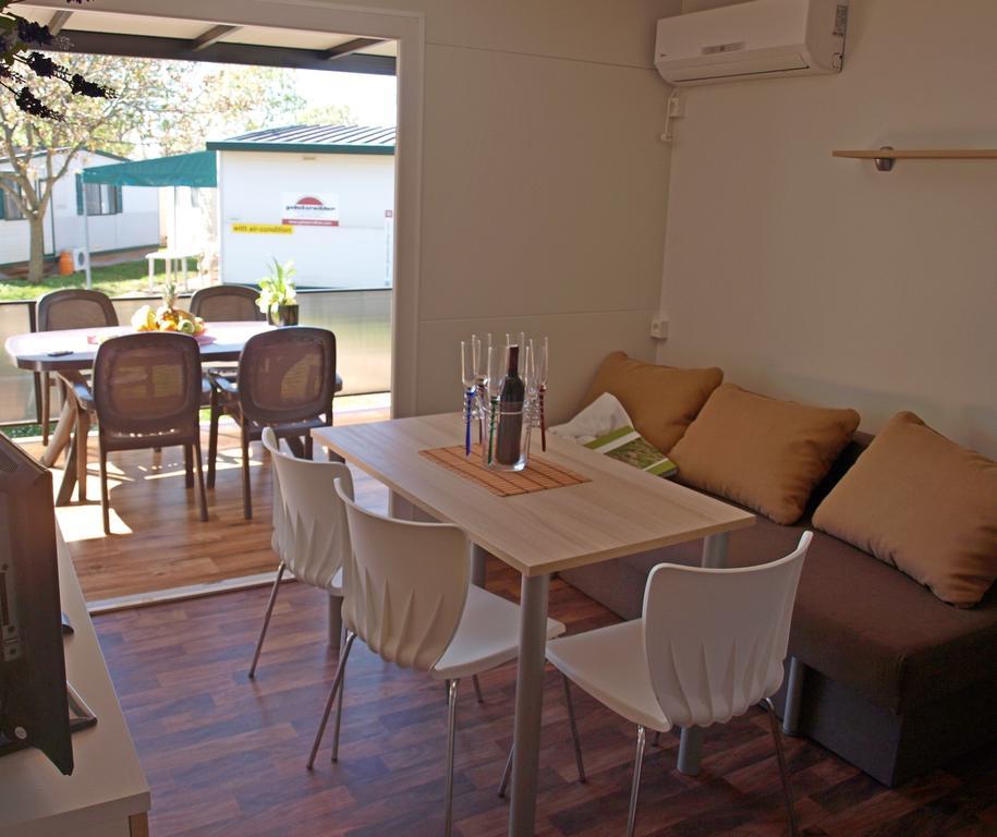 Camping Adria Mobile Home Park Umag Pokój zdjęcie